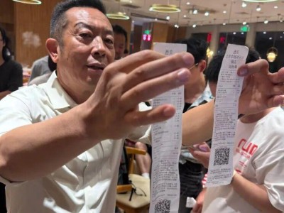 记者实探西贝后厨，厨师长谈罗永浩点的烤鱼：需门店二次切配等，不是加热即食